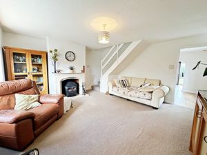 Lounge- click for photo gallery